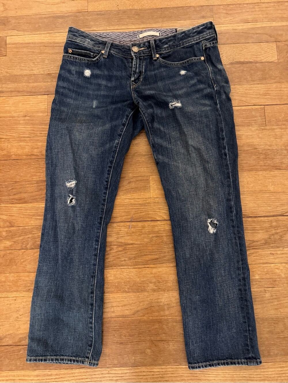 Gap Women's Dark Blue Straight Leg Low Rise Jeans - Size 2/26 (Measures 30)
 b92